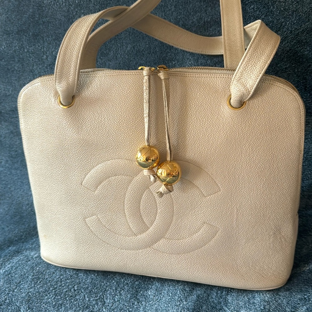 Chanel Beige Caviar Leather Shoulder Bag